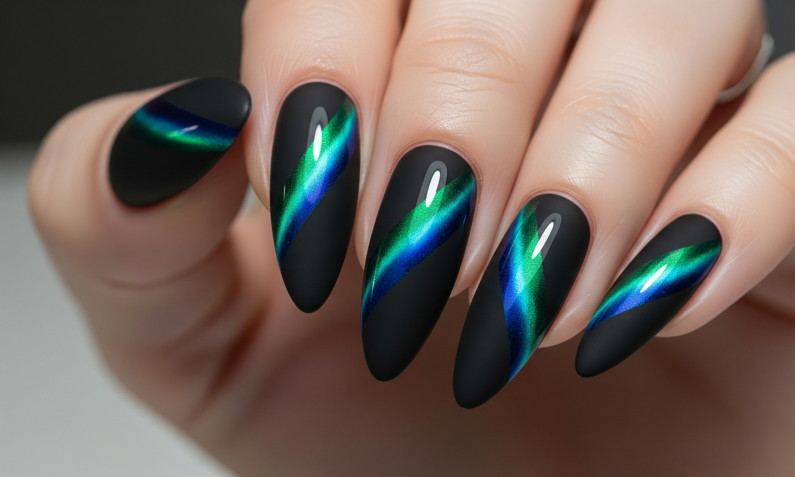 9D Cat Eye Nails