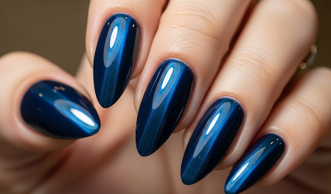 Vertical Cat Eye Nails