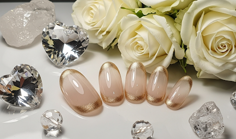 French Cat Eye Nails